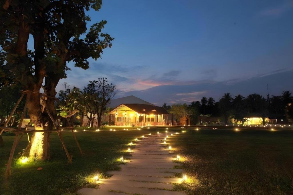 The Buffalo Amphawa Samut Songkhram Exterior foto